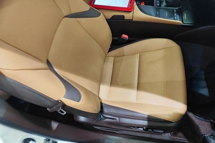 Used Lexus ES 2020 300h Premier Edition Right Front Seat