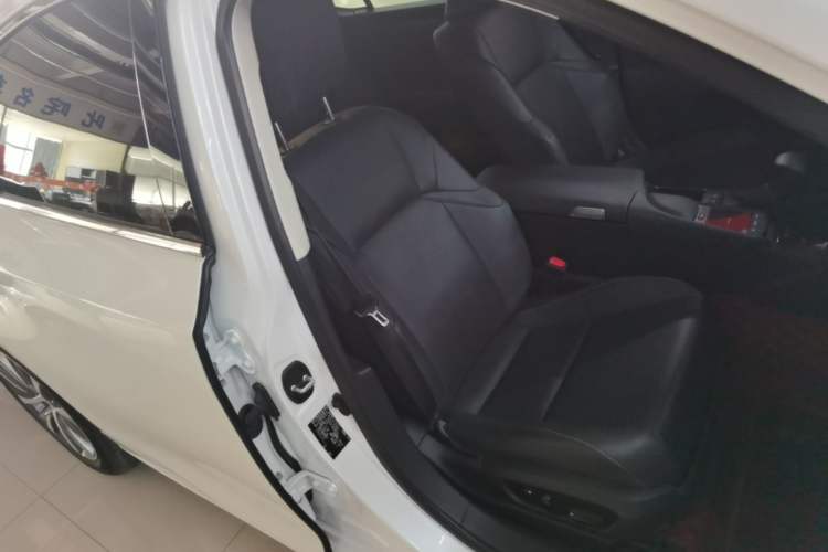 Used Lexus ES 2020 200 Luxury Edition Right Front Seat