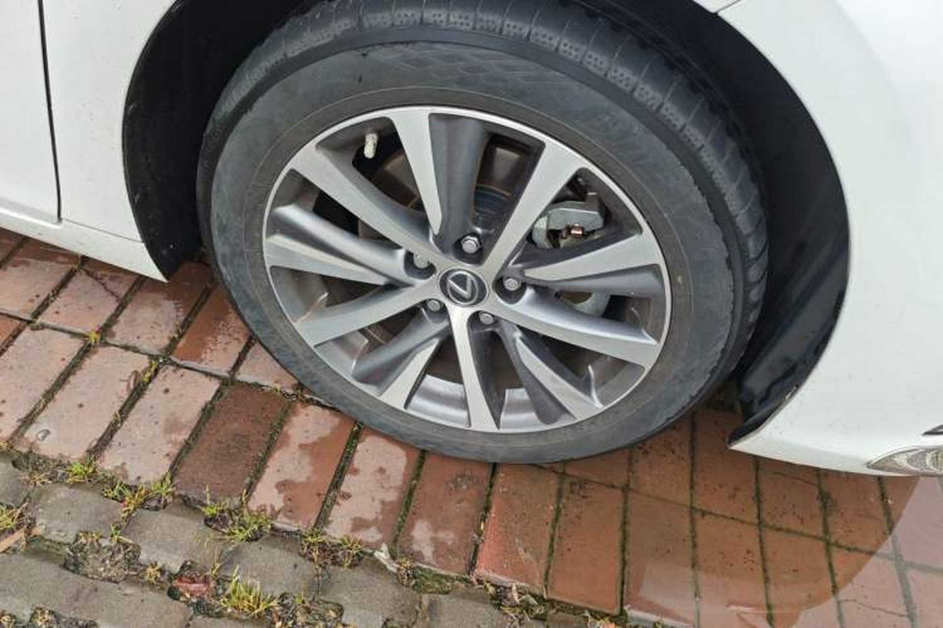 Used Lexus ES 2020 200 Excellence Edition Right Front Wheel Hub
