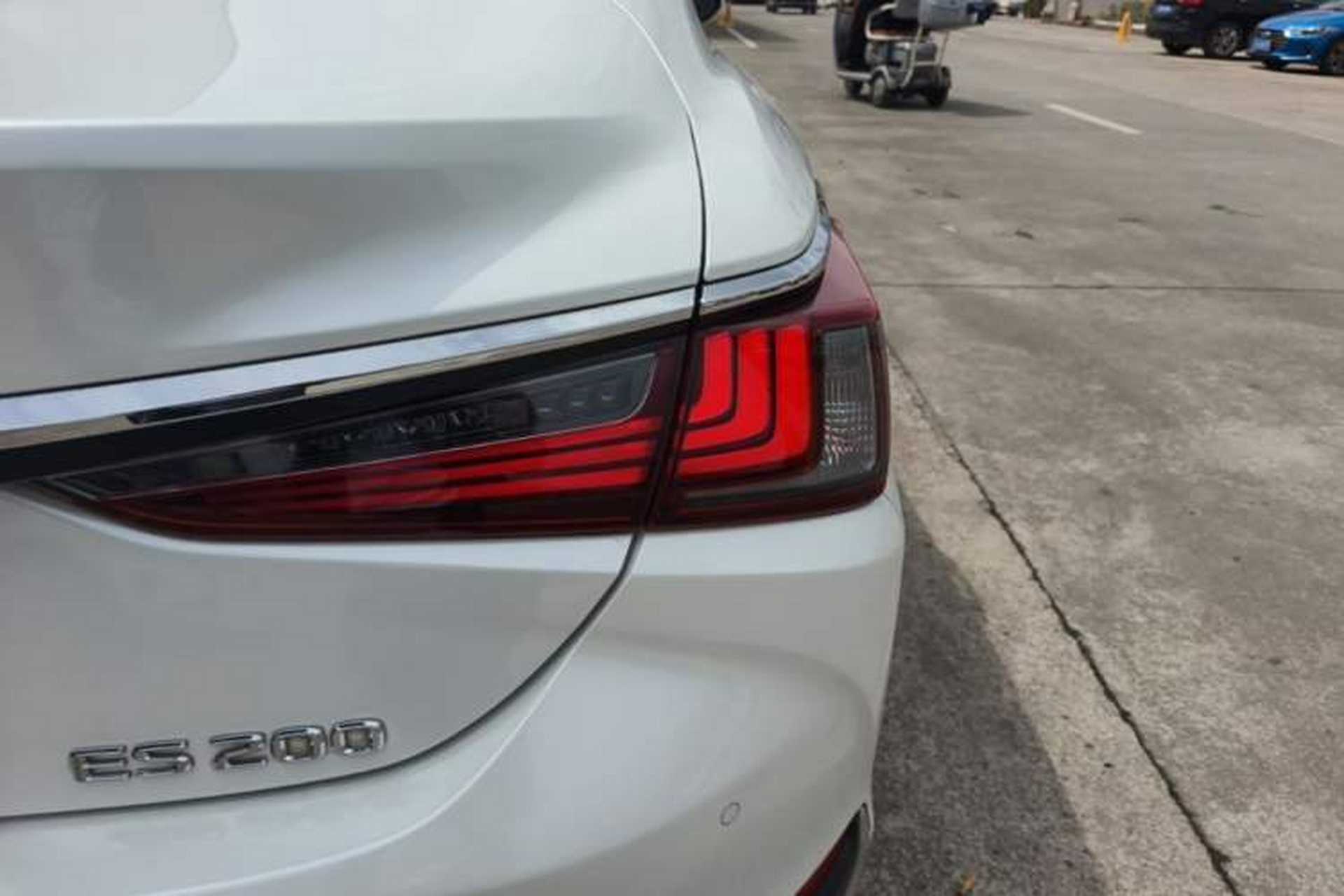 Used Lexus ES 2020 200 Excellence Edition Right Rear Taillight