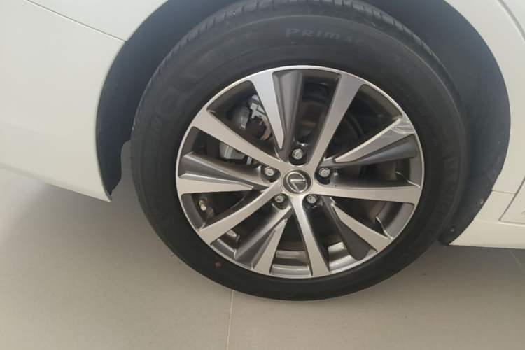 Used Lexus ES 2020 300h Premier Edition Right Rear Wheel Hub