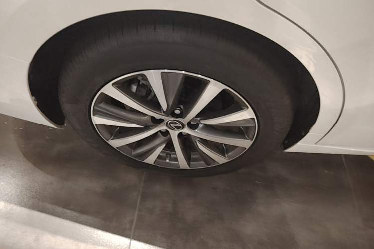 Used Lexus ES 2020 260 Excellence Edition Right Rear Wheel Hub