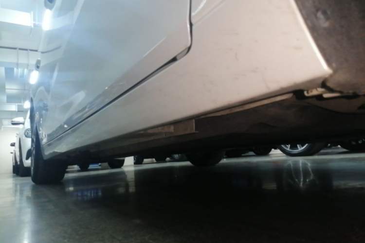 Used Lexus ES 2020 200 Excellence Edition Right Side Sill