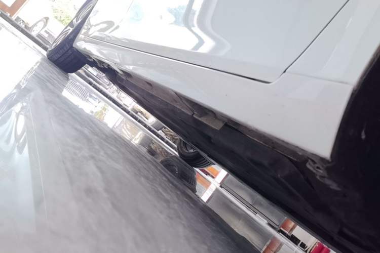 Used Lexus ES 2020 300h Premier Edition Right Side Sill