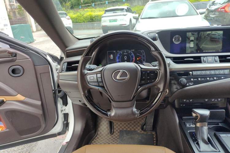 Used Lexus ES 2020 200 Luxury Edition Steering Wheel