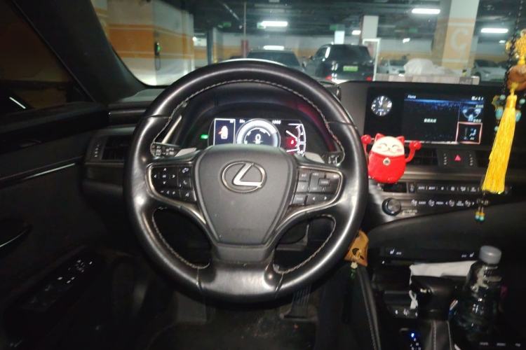 Used Lexus ES 2020 300h Premier Edition Steering Wheel