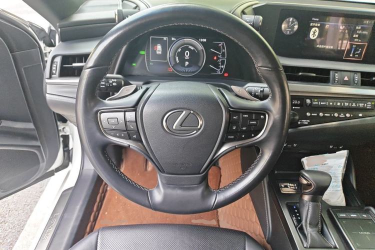 Used Lexus ES 2020 300h Premier Edition Steering Wheel