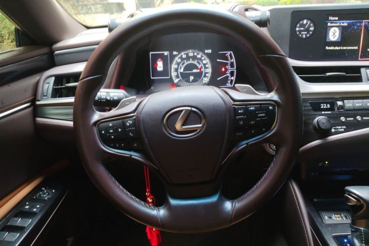 Used Lexus ES 2020 200 Excellence Edition Steering Wheel