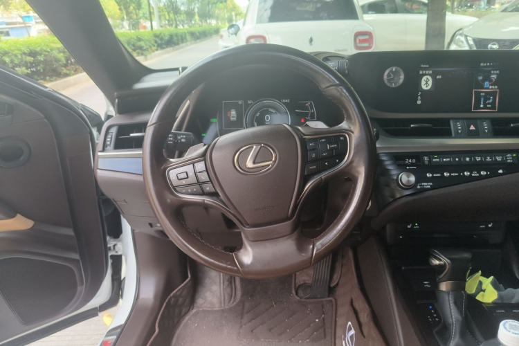 Used Lexus ES 2020 300h Premier Edition Steering Wheel