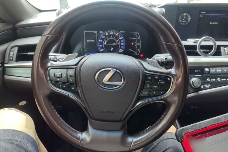 Used Lexus ES 2020 200 Excellence Edition Steering Wheel