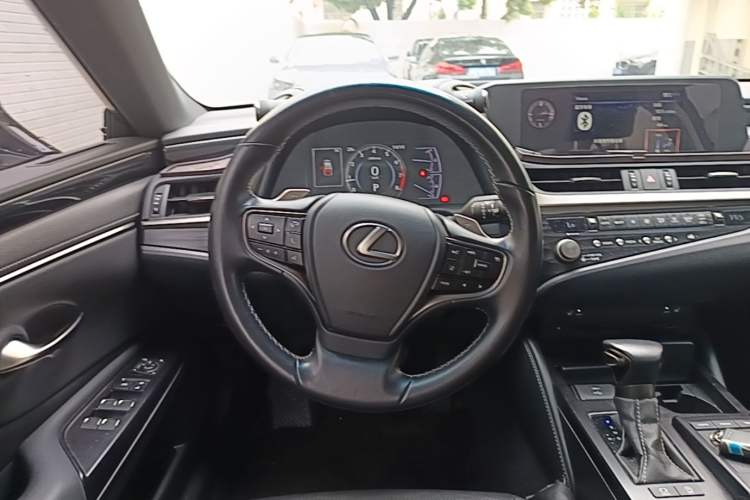 Used Lexus ES 2020 200 Excellence Edition Steering Wheel
