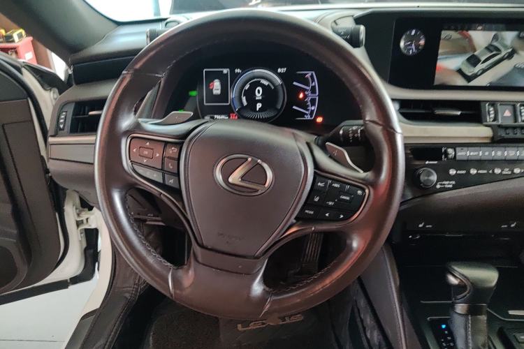 Used Lexus ES 2020 300h Premier Edition Steering Wheel