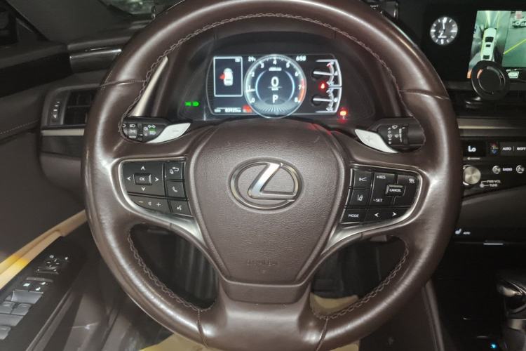 Used Lexus ES 2020 200 Luxury Edition Steering Wheel