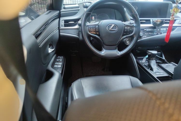 Used Lexus ES 2020 200 Excellence Edition Steering Wheel