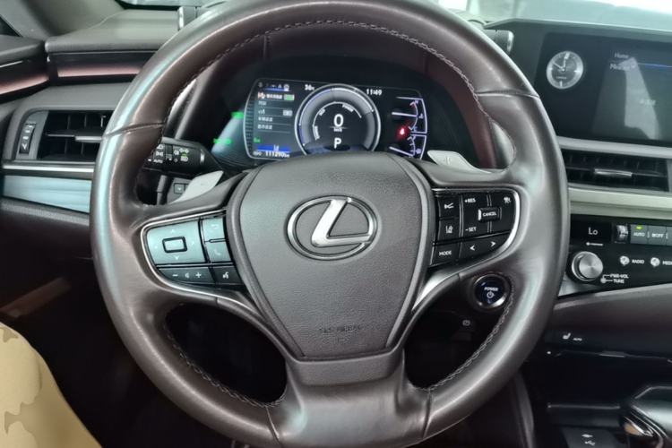 Used Lexus ES 2020 300h Premier Edition Steering Wheel
