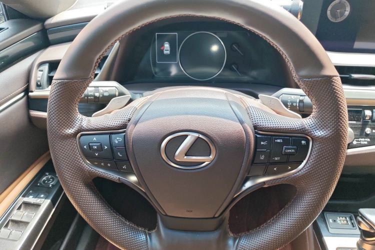 Used Lexus ES 2020 200 Excellence Edition Steering Wheel
