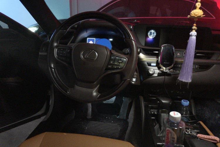 Used Lexus ES 2020 200 Luxury Edition Steering Wheel