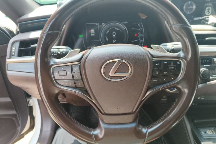 Used Lexus ES 2020 300h Premier Edition Steering Wheel