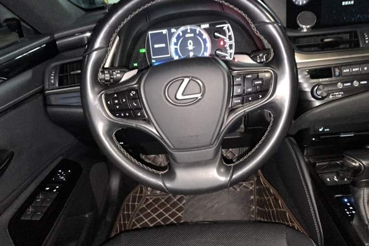 Used Lexus ES  Steering Wheel