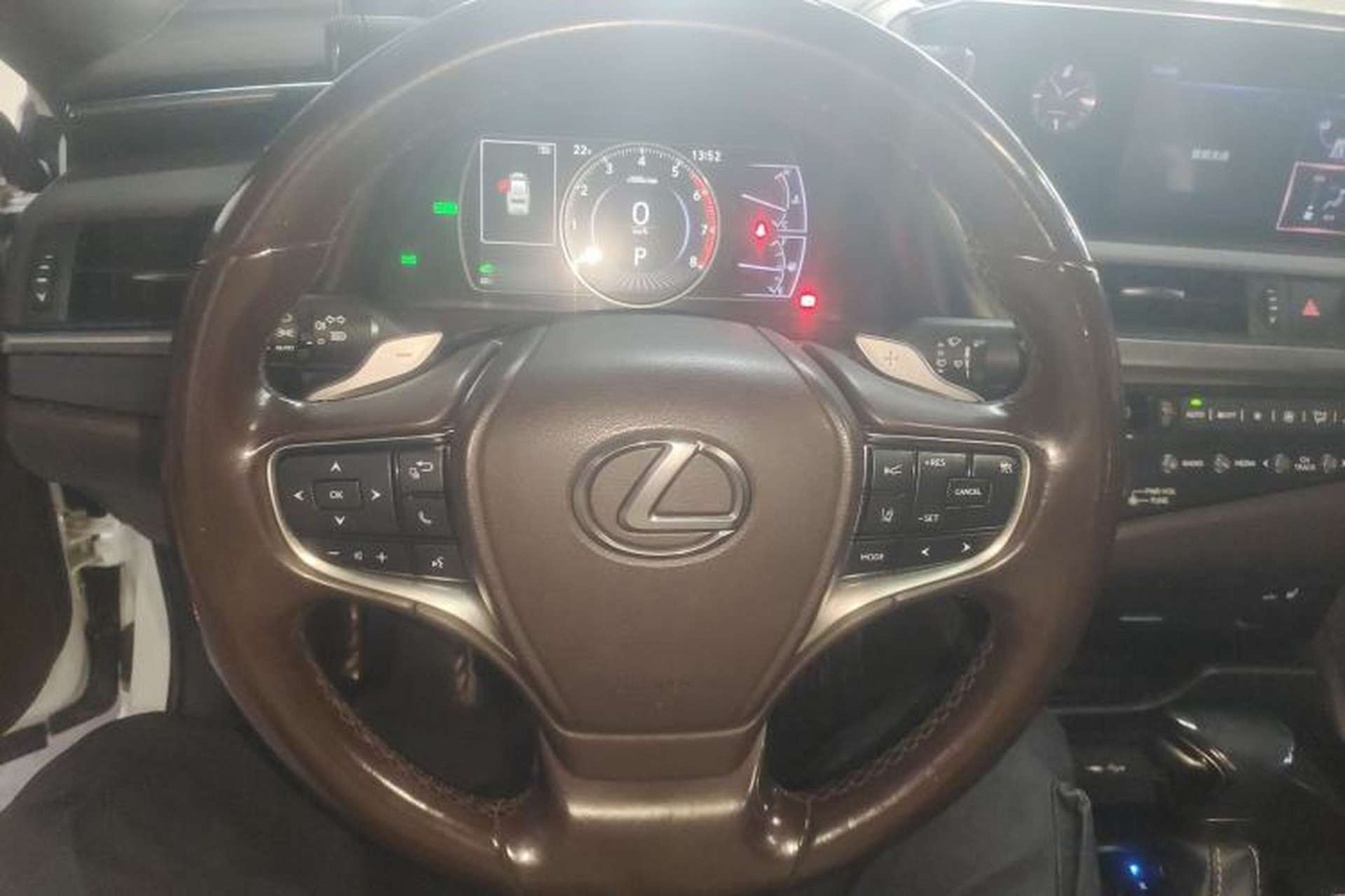 Used Lexus ES 2020 300h Premier Edition Steering Wheel