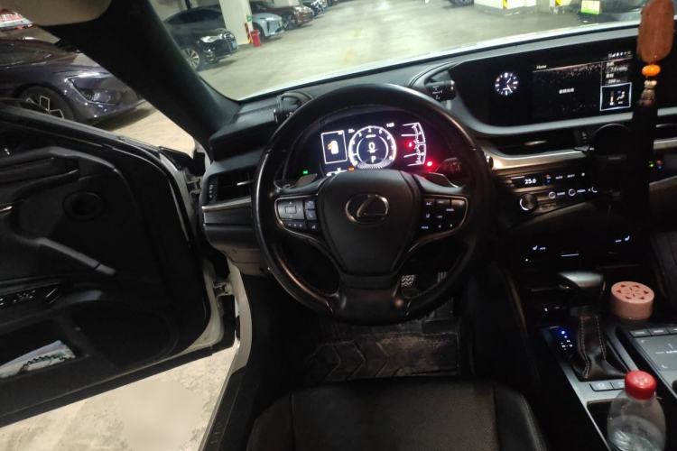 Used Lexus ES 2020 200 Excellence Edition Steering Wheel