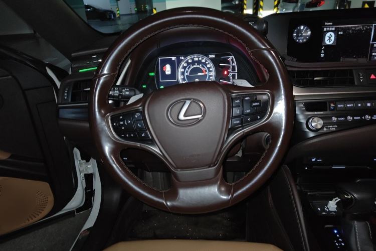 Used Lexus ES 2020 300h Premier Edition Steering Wheel