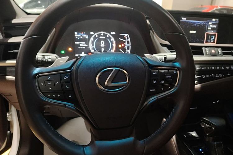 Used Lexus ES 2020 260 Excellence Edition Steering Wheel