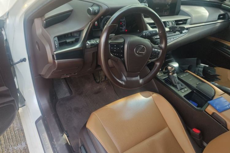 Used Lexus ES 2020 300h Premier Edition Steering Wheel
