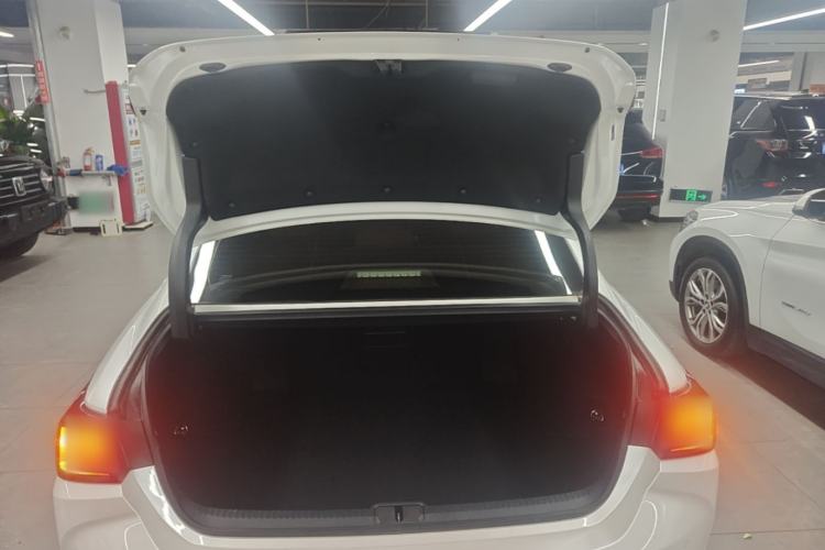 Used Lexus ES 2020 260 Excellence Edition Trunk