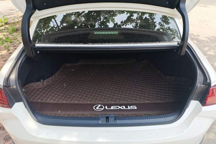 Used Lexus ES 2020 200 Excellence Edition Trunk
