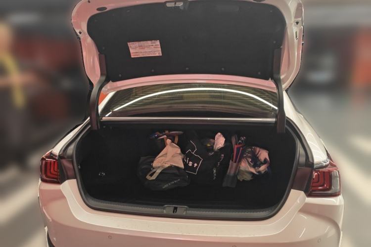 Used Lexus ES 2020 300h Executive Edition Trunk