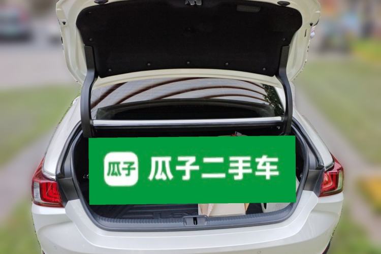 Used Lexus ES 2020 300h Deluxe Edition Trunk