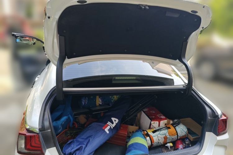 Used Lexus ES 2020 300h Deluxe Edition Trunk