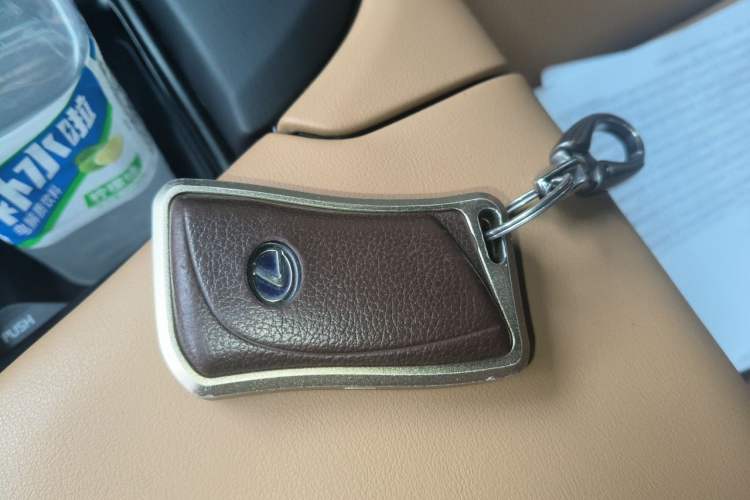 Used Lexus ES 2020 300h Premier Edition Vehicle Key