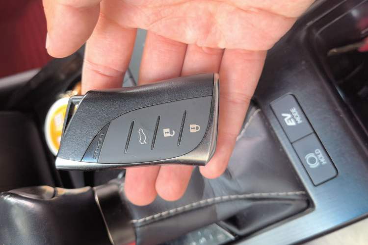 Used Lexus ES 2020 300h Premier Edition Vehicle Key