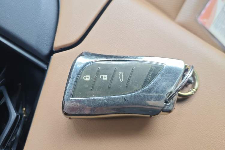 Used Lexus ES 2020 200 Luxury Edition Vehicle Key