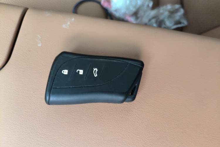 Used Lexus ES 2020 200 Excellence Edition Vehicle Key