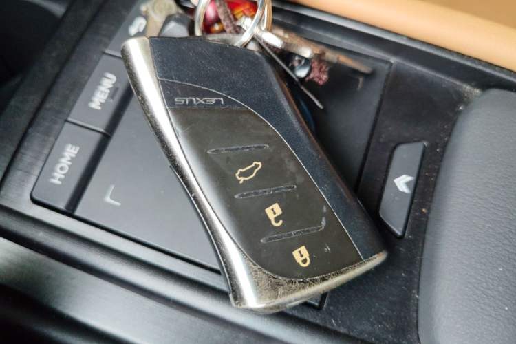 Used Lexus ES 2020 200 Excellence Edition Vehicle Key