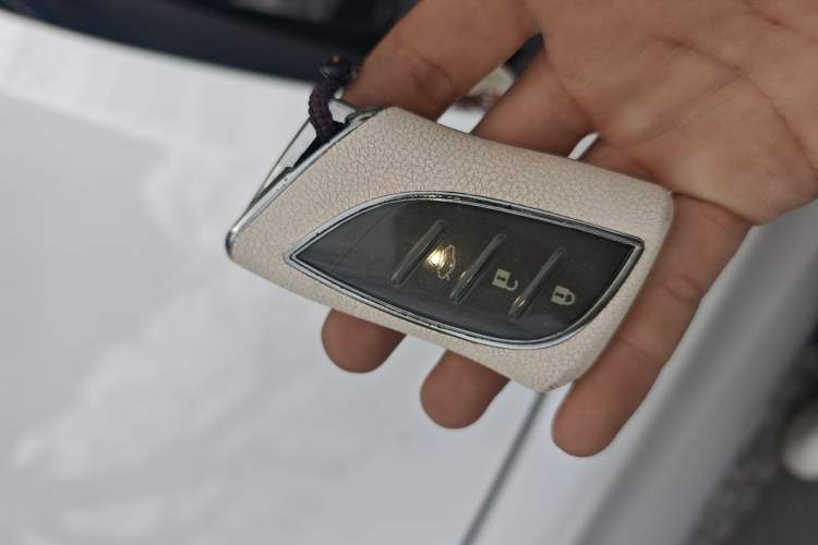 Used Lexus ES 2020 260 Deluxe Edition Vehicle Key