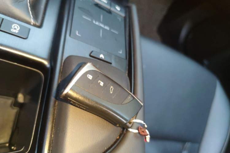 Used Lexus ES 2020 200 Excellence Edition Vehicle Key