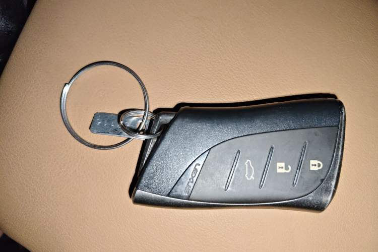 Used Lexus ES 2020 200 Luxury Edition Vehicle Key