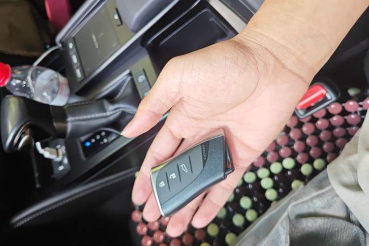 Used Lexus ES 2020 200 Excellence Edition Vehicle Key
