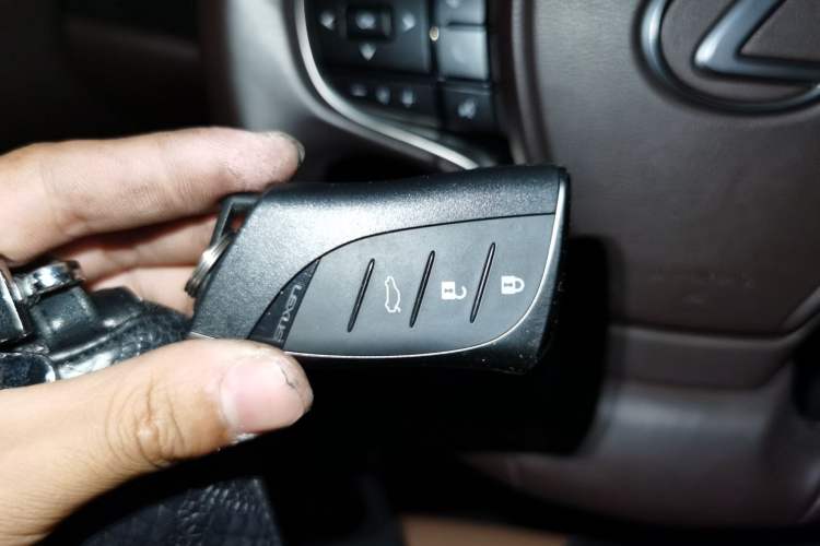Used Lexus ES 2020 200 Excellence Edition Vehicle Key