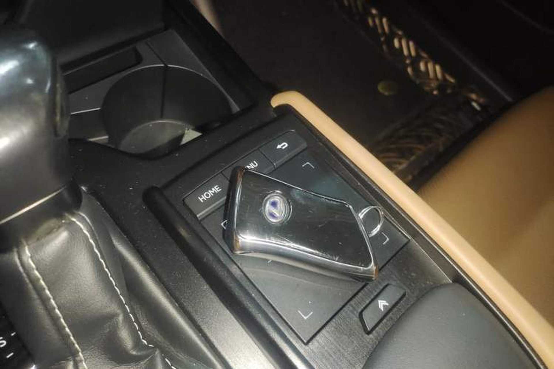 Used Lexus ES 2020 300h Premier Edition Vehicle Key