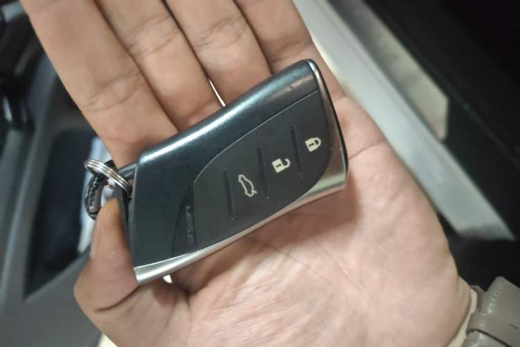 Used Lexus ES 2020 200 Excellence Edition Vehicle Key