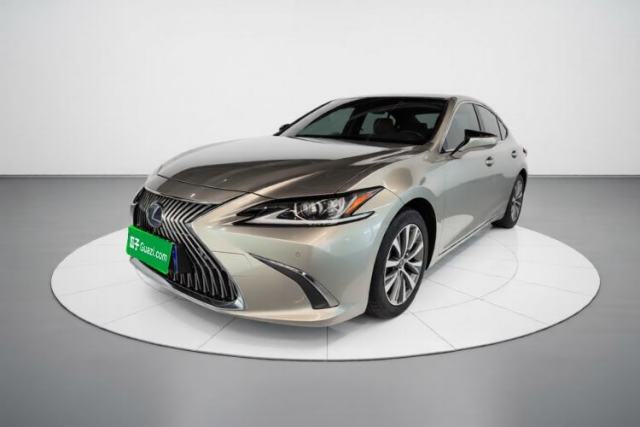 Used Lexus ES 2020 300h Premier Edition