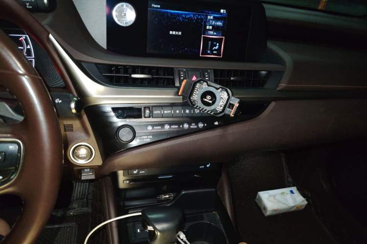 Used Lexus ES 2020 200 Excellence Edition Audio And AC Panel