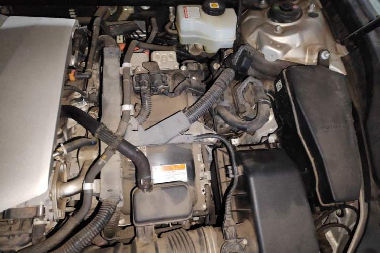 Used Lexus ES 2020 300h Premier Edition Engine Bay Left