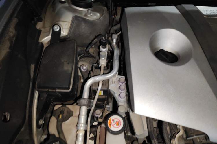 Used Lexus ES 2020 300h Premier Edition Engine Bay Right