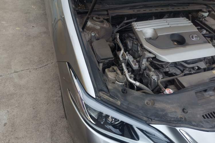 Used Lexus ES 2020 200 Excellence Edition Engine Bay Right